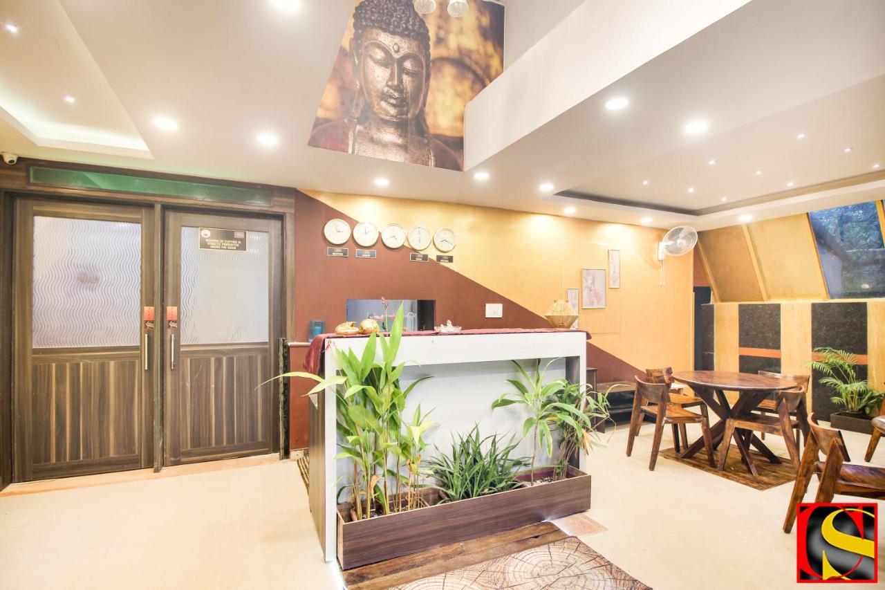 Hôtel Candolim Sands Extérieur photo