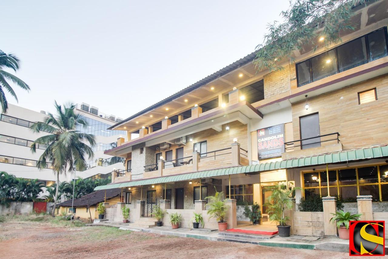 Hôtel Candolim Sands Extérieur photo
